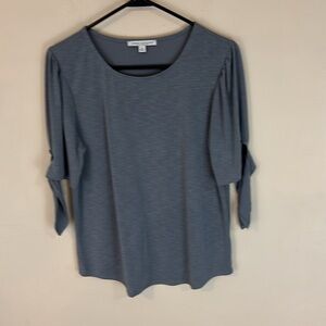 Green Envelope Gray Top with Tie Sleeves Size Medium